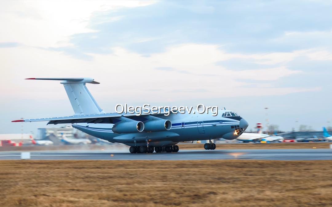IL-76 cargo plane will take off in the early morning