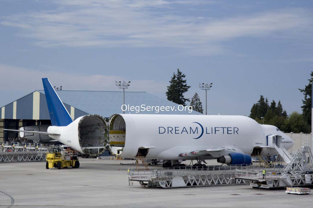 By 2040, about $121 billion will be spent on the purchase of 1050 new cargo aircraft
